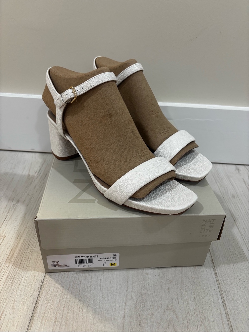 Women's Naturalizer White Block Heel Sandals